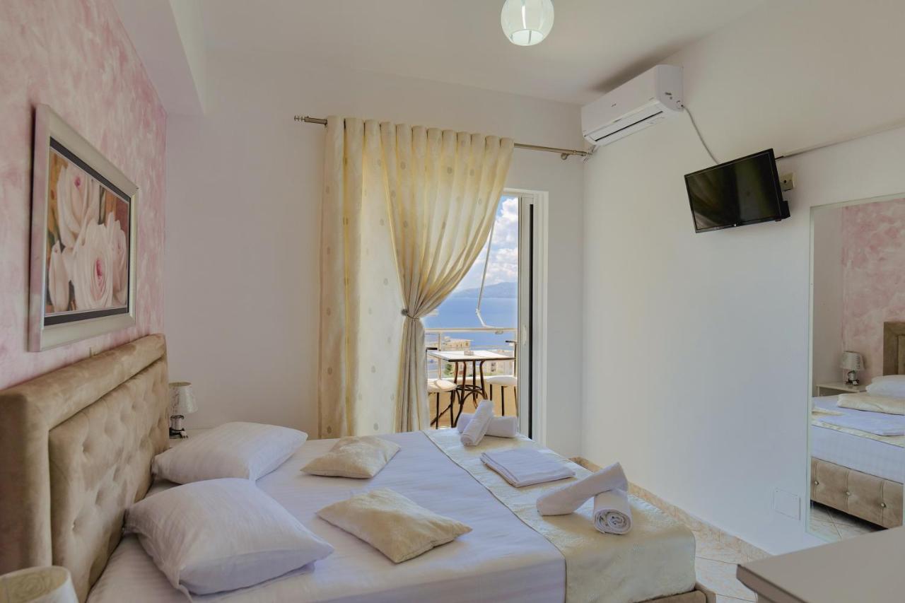 Eleni * Sarandë